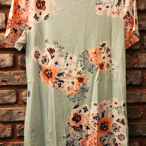 Mint Green Floral Short Sleeve Round Neck Blouse, Small Flowery Shirt - Picture 4 of 6